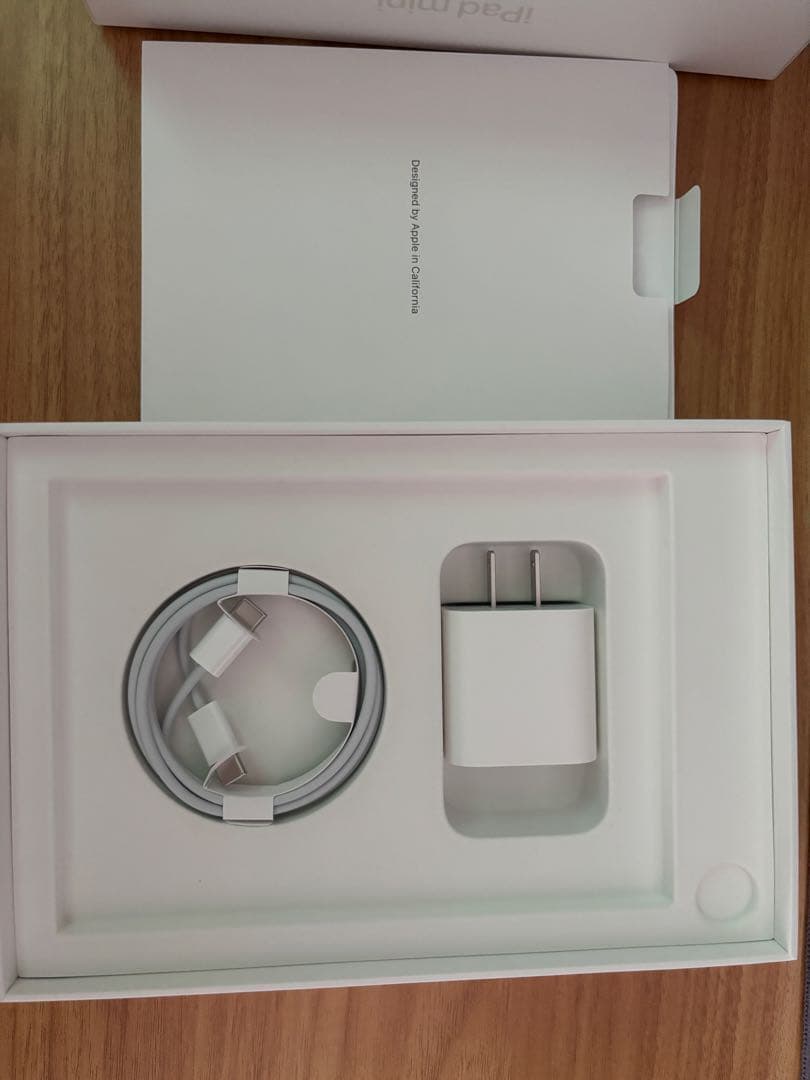 【美品】iPad mini 第6世代 64GB Wi-Fi＋純正充電器付き