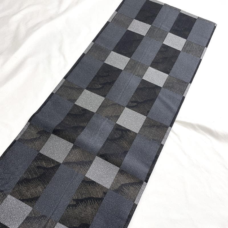 512my135△鱗文 唐草 変わり市松 金糸 モダン リバーシブル 袋帯△美品