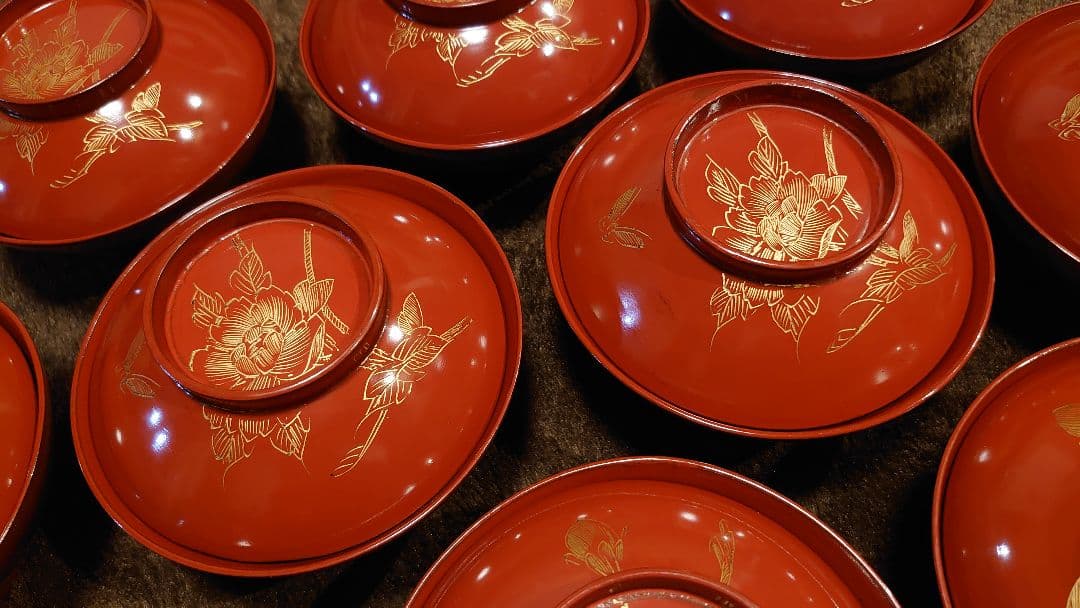 輪島塗　金蒔絵　蒔絵　沈金　華蝶の図　蓋椀　１０客