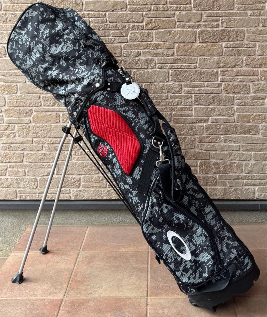 希少　OAKLEY オークリー　迷彩柄　カモフラ　スタンド式　軽量キャディバッグ