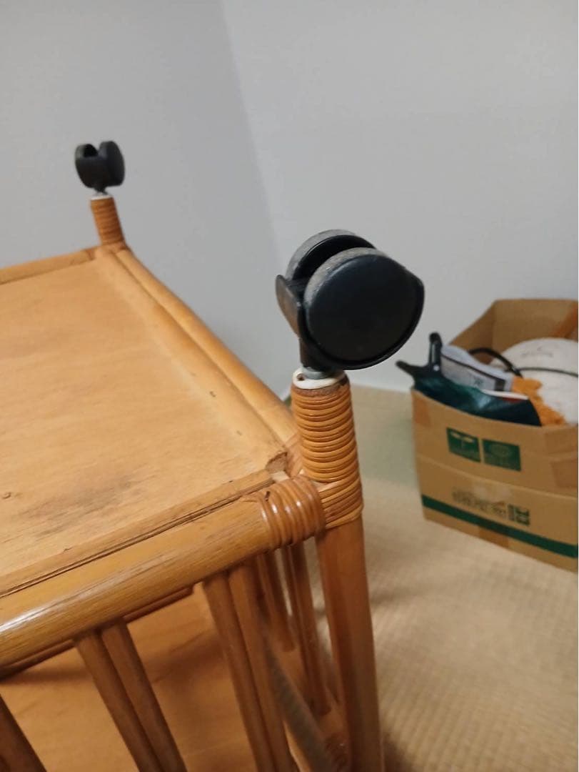 【訳アリ】籐　ラタン製　ガラステーブル 昭和レトロ　アンティーク　北欧　軽量