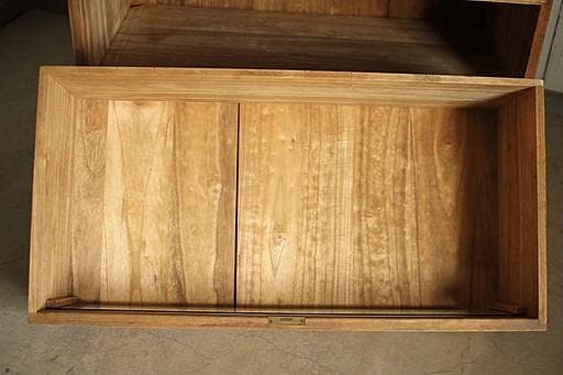 味のある前面ガラスの木製引き出し2段　食器棚　シャツケース　収納棚　古家具