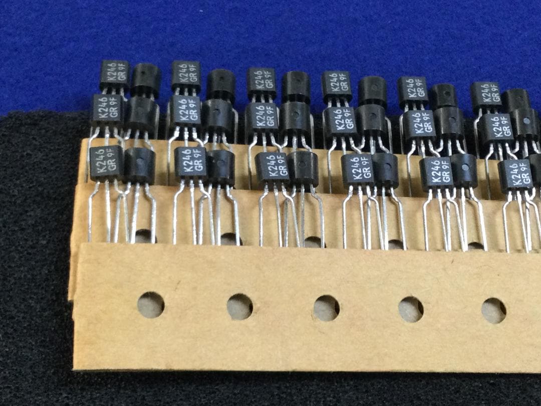 2SK246-GR  東芝 TAF333ESX P3099 CDP777ES