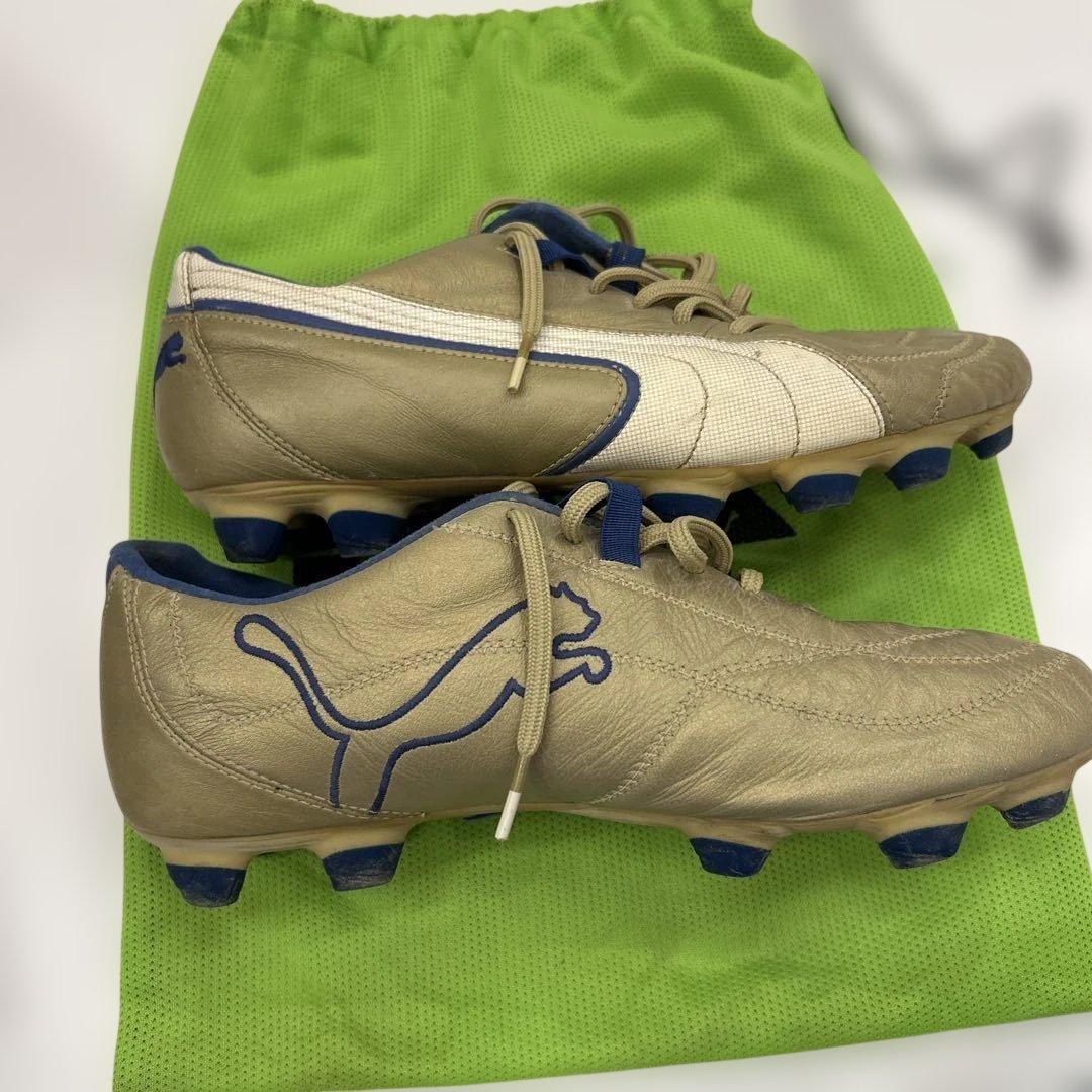 PUMA サッカーシューズ