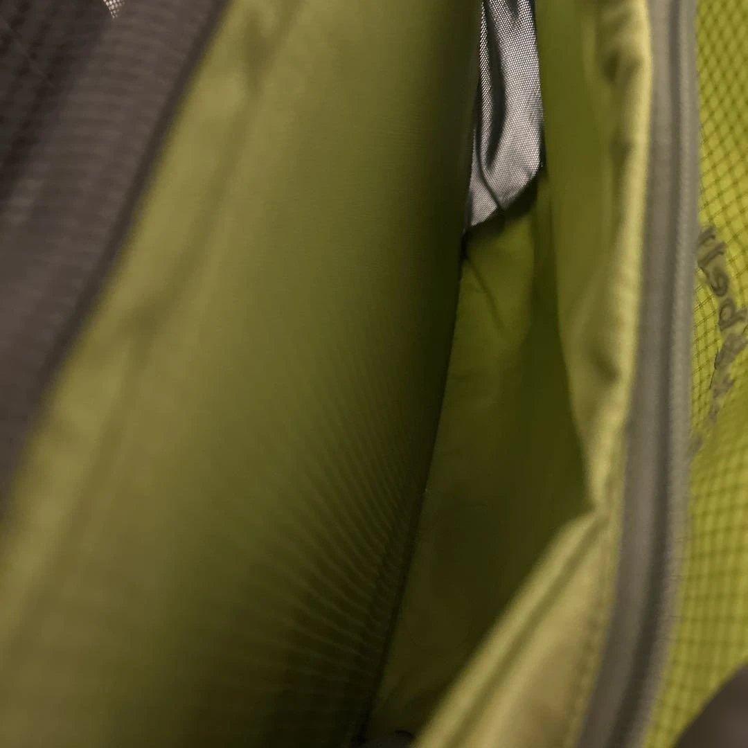 モンベル 犬用　リュック　グリーン系