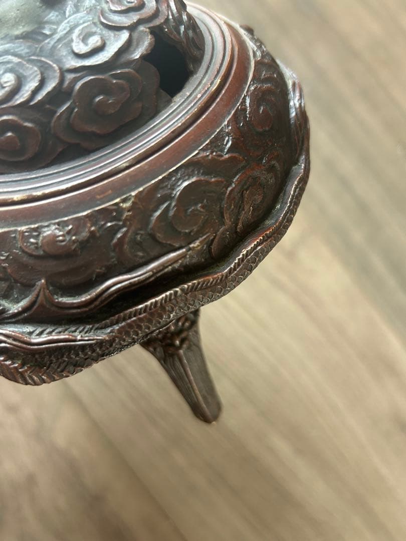 米田秀保 造 鋳銅製 蝋型 麒麟摘 雲龍地文細密彫 三足香炉 茶道具 香道具