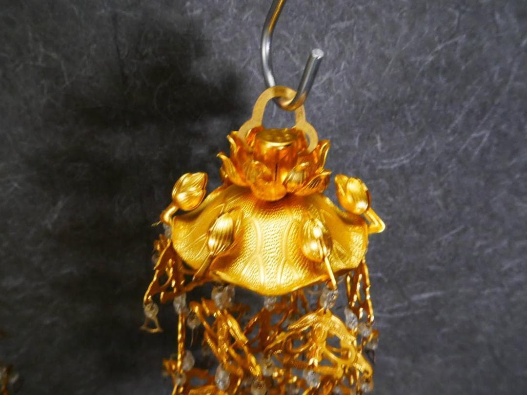 限定値下　展示未使用品　金色瓔珞　白玉付　高さ23㎝　4716