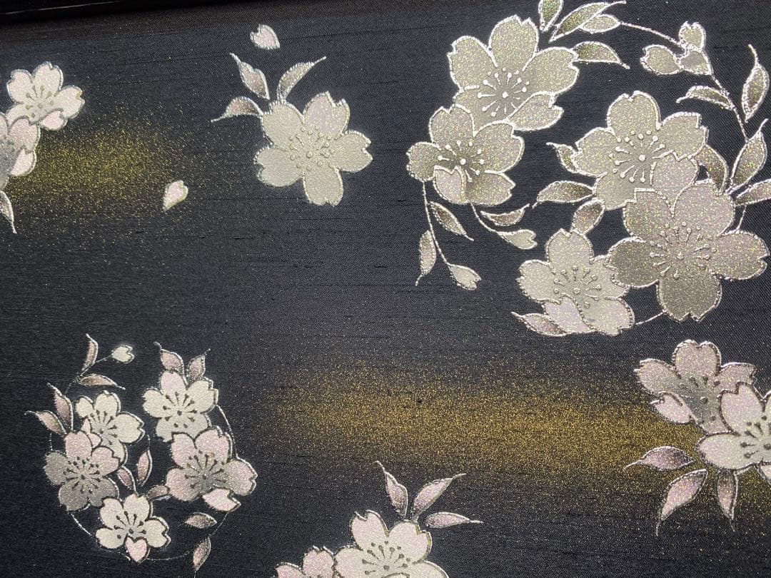 伊達政宗　五月人形　シルバー兜飾り収納セット　正絹糸　アウトレット