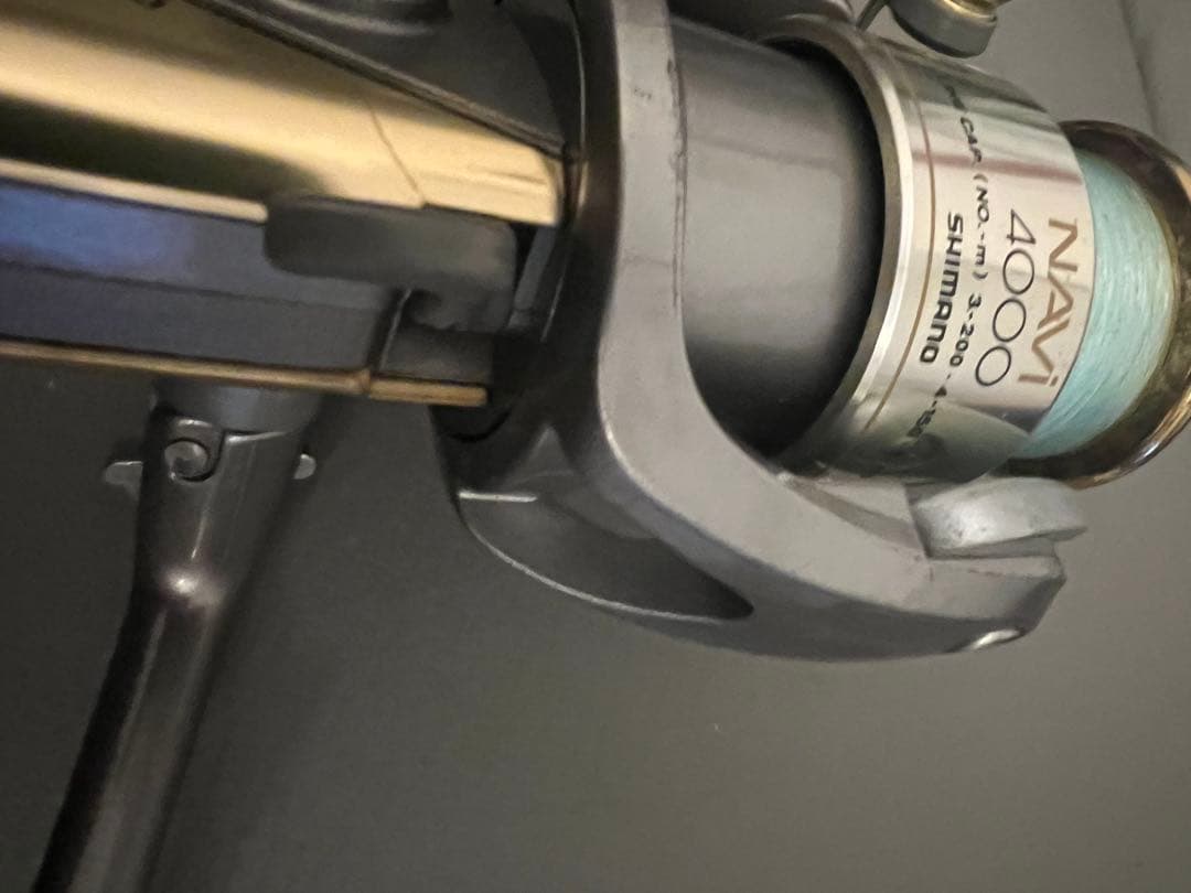 navi4000シマノスピニングリール シルバー・ゴールド