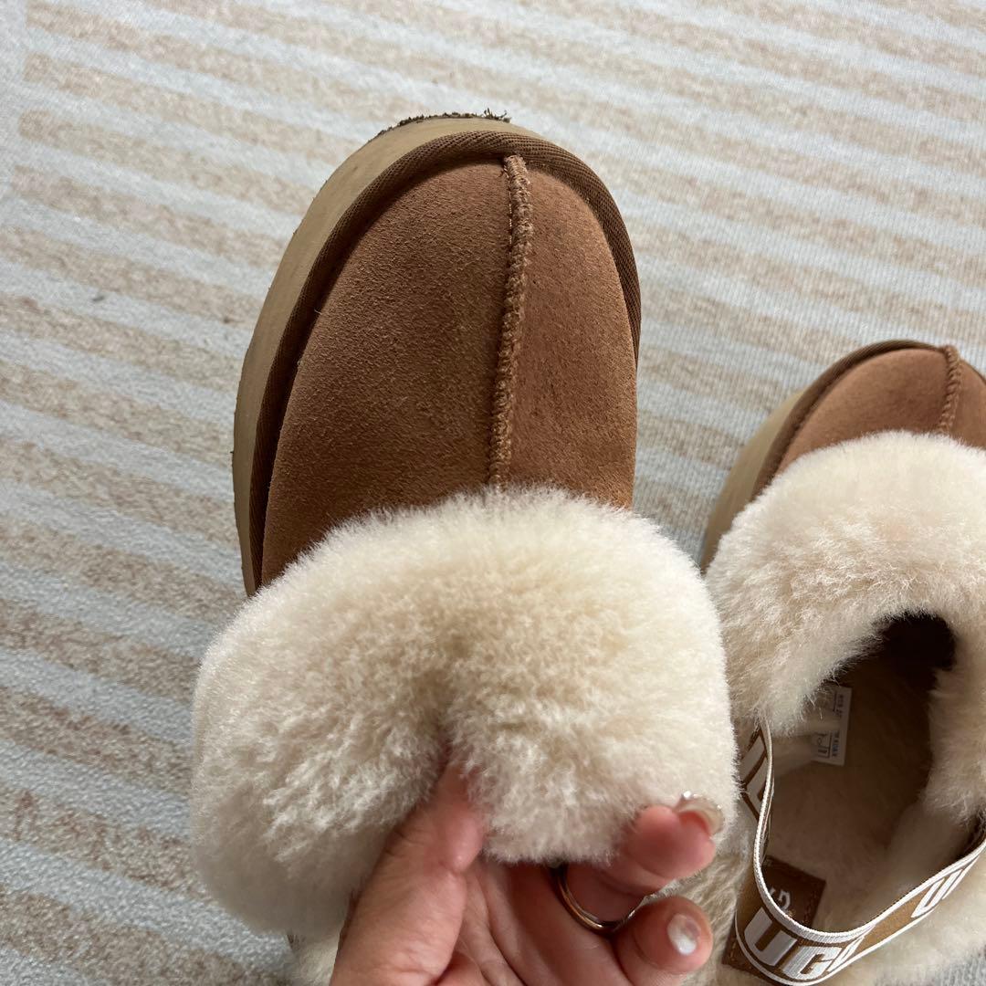 UGG ブラウン 厚底スライドサンダル