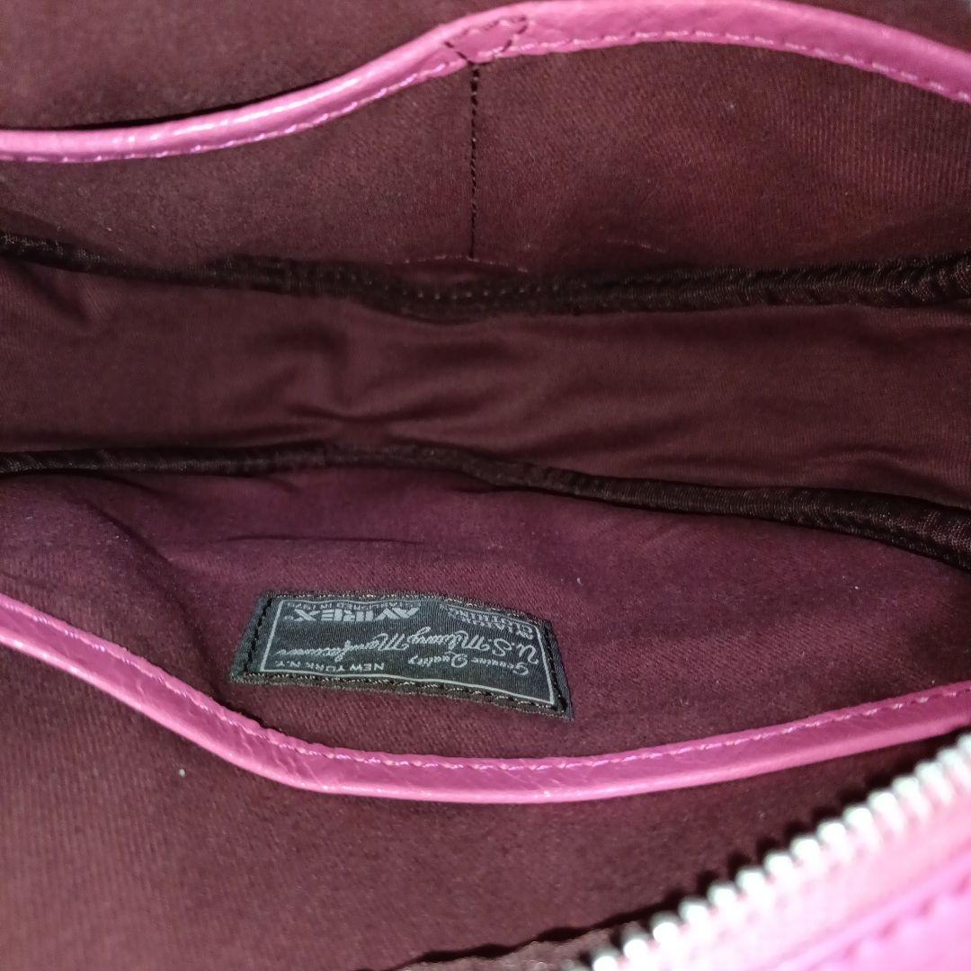 アヴィレックス　 ハート型　バーシティーハートチェーンバッグ