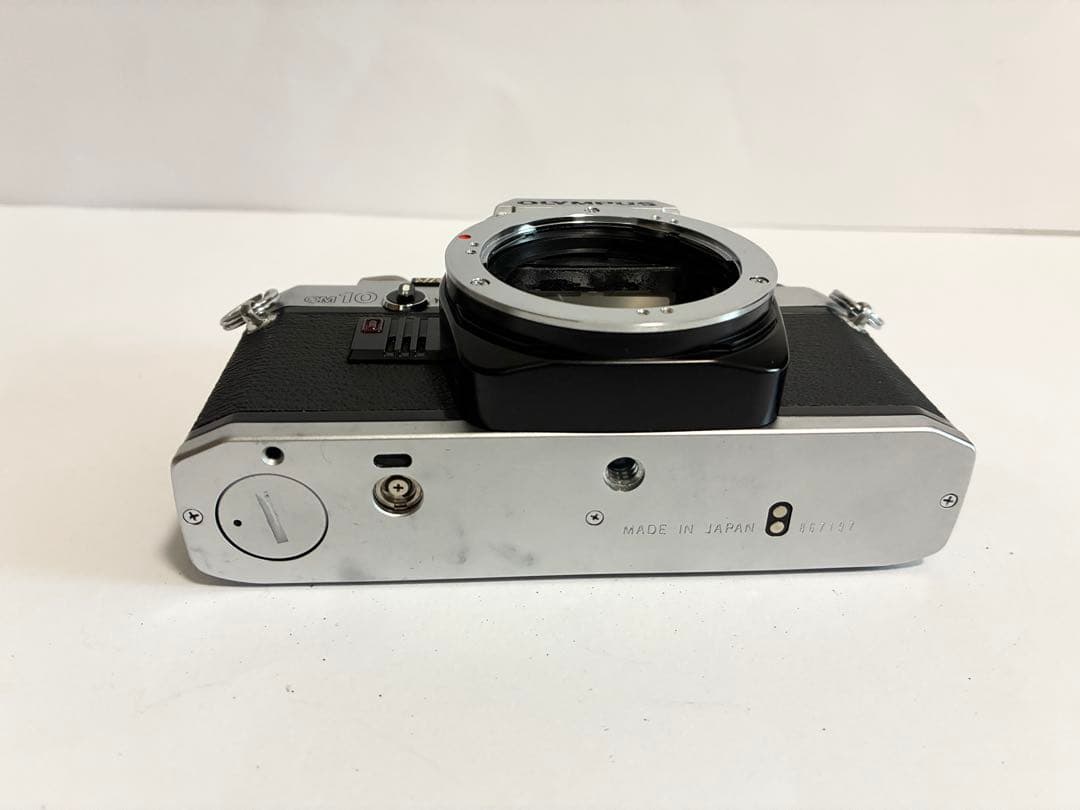 オリンパス　OM-1、OM-10、 レンズ135mm f3.5 ズイコー　セット