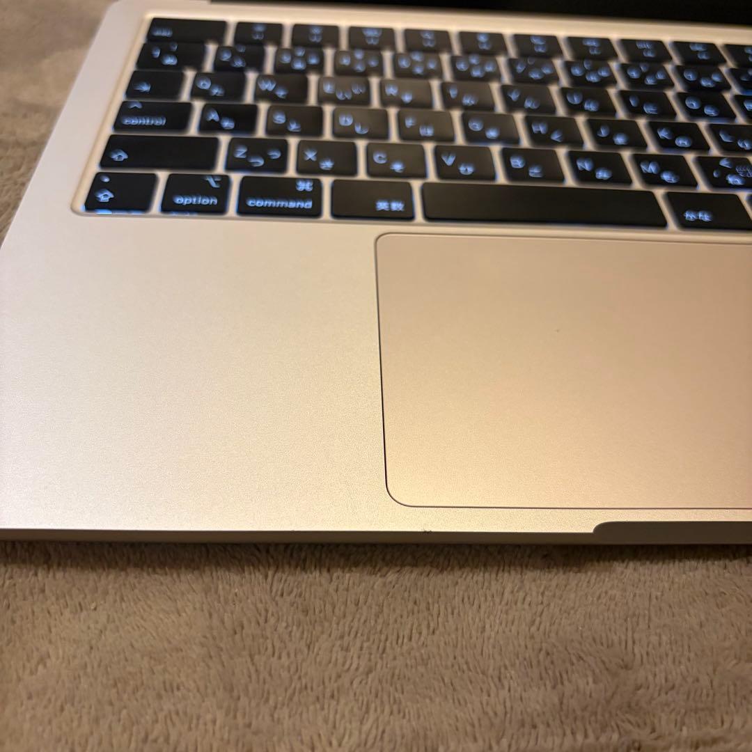 り*う様 MacBook Air M2 13.6 インチ スターライト JIS配
