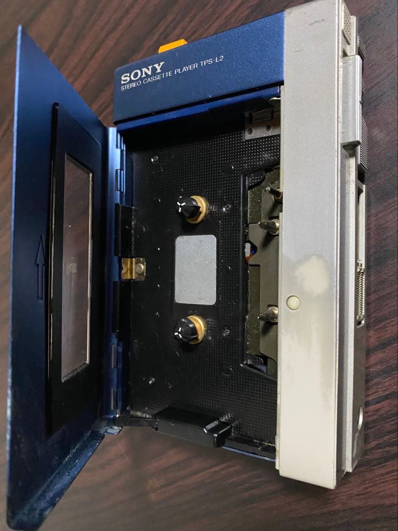 SONY初代ウォークマン TPS-L2 カバー付き