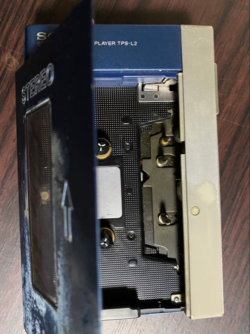 SONY初代ウォークマン TPS-L2 カバー付き