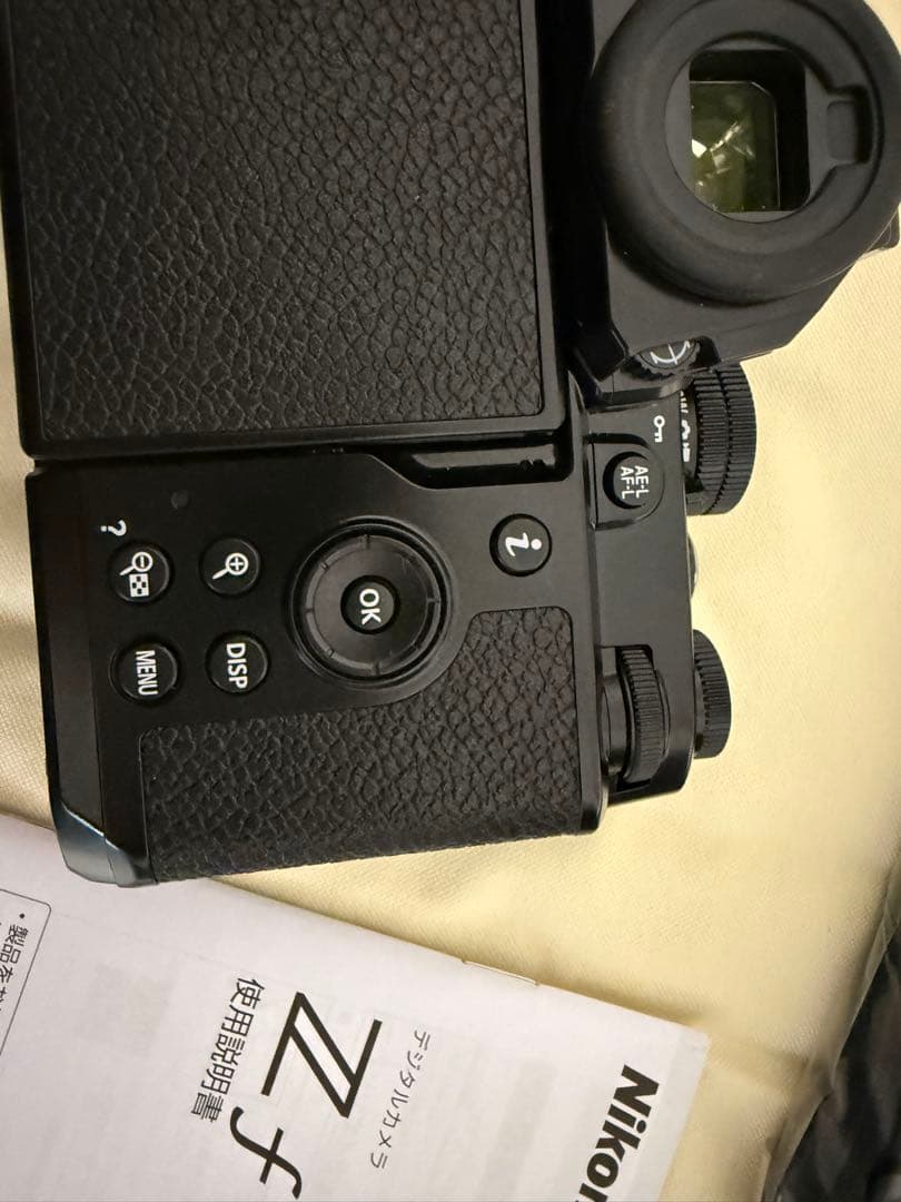 Nikon Z f グリップ付き