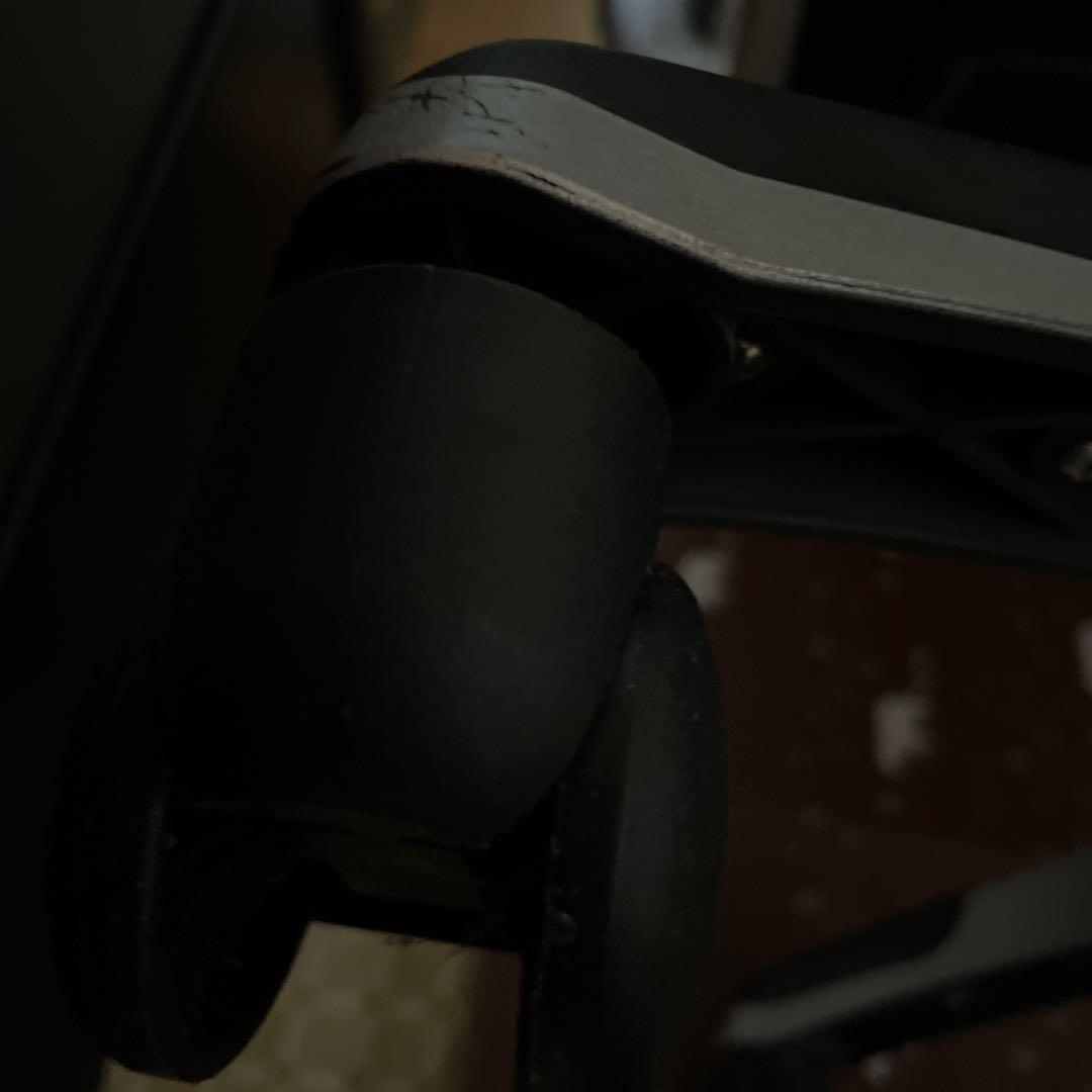 ニトリワークチエアクラウズ　PCV BK