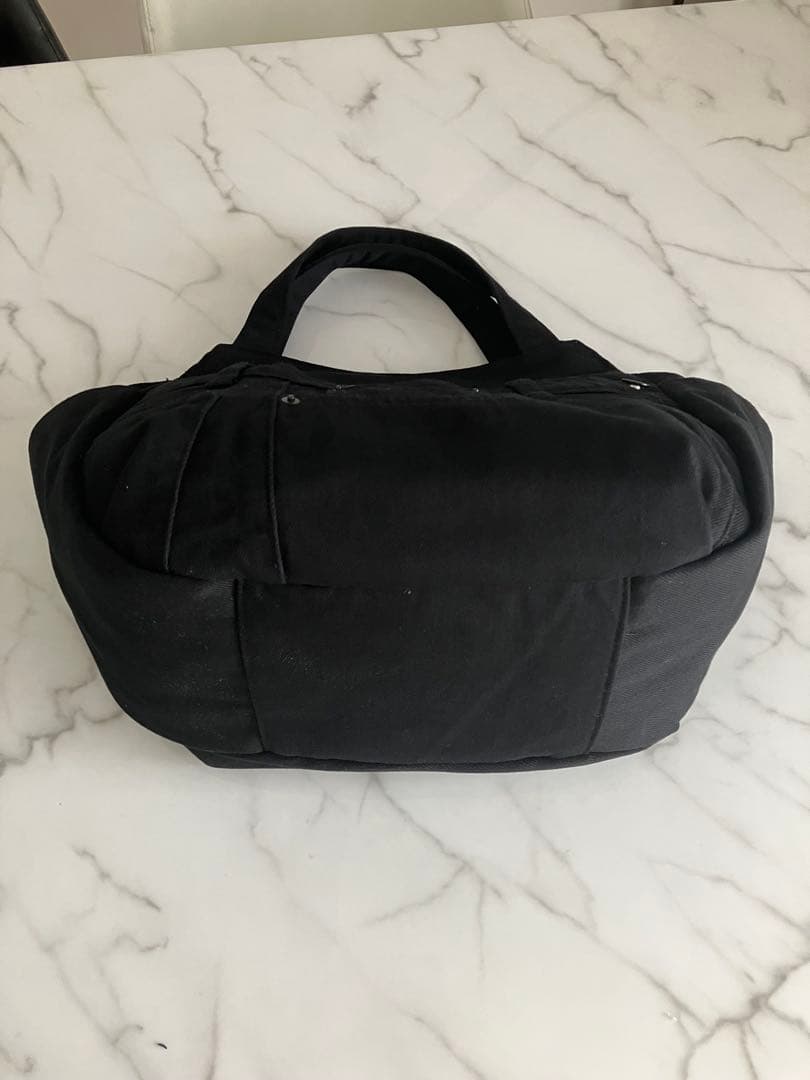 874 あつこ　大きめ黒花柄　デニムリメイクバック　ハンドメイド 2点