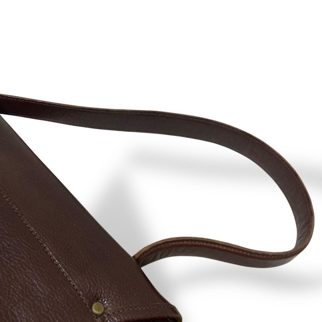 【ヴィンテージ】イルビゾンテ　ショルダーバッグ　レザー　ロゴ型押し　ブラウン