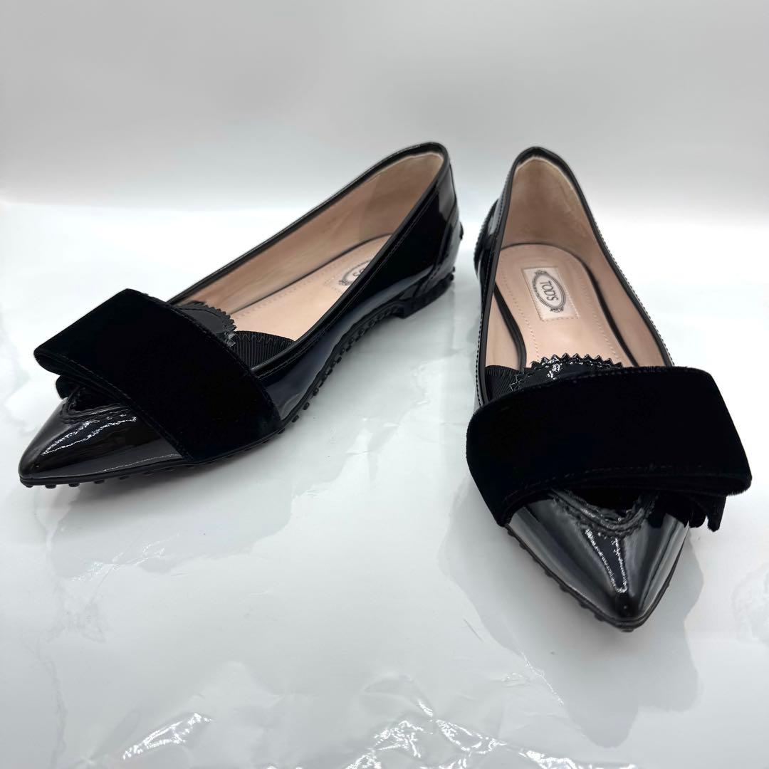 mirei トッズ ポインテッドトゥ ベルベット リボン フラットパンプス