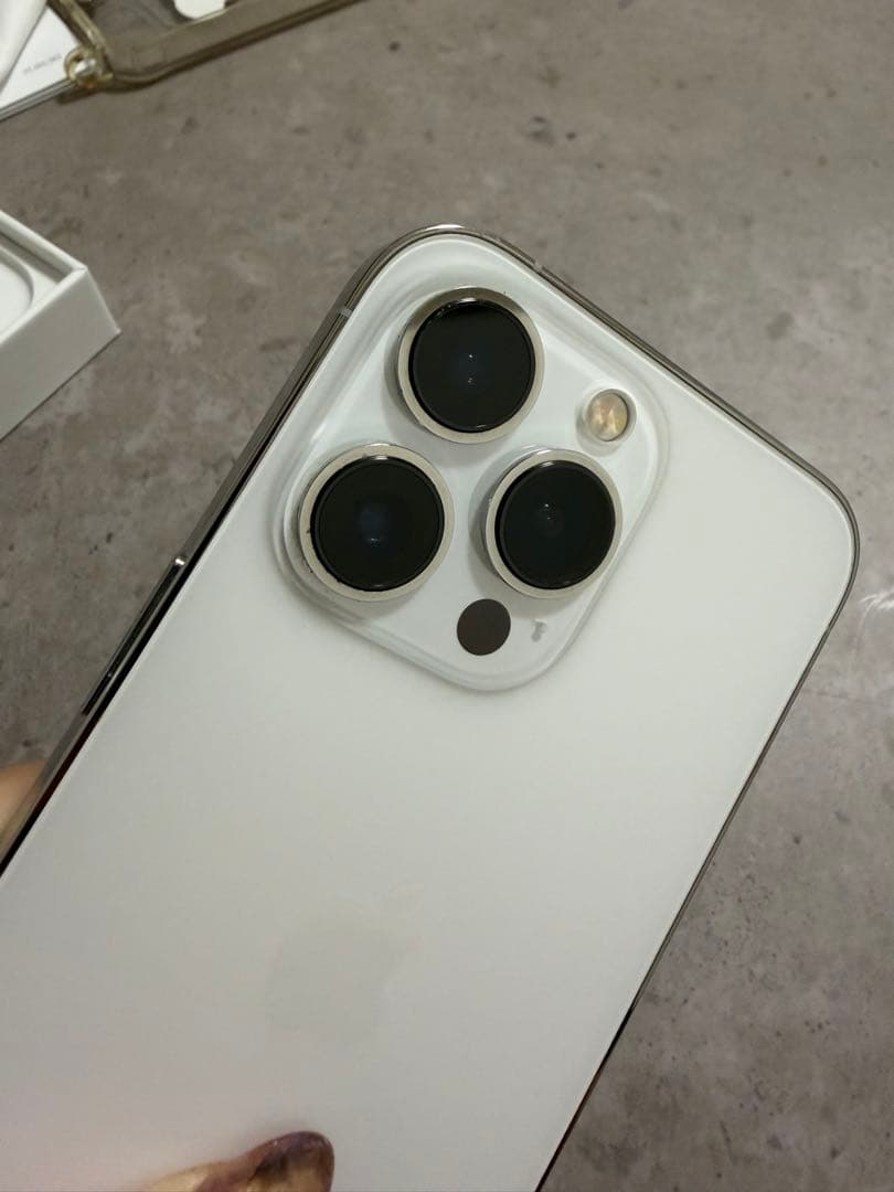 Apple iPhone 13 Pro シルバー 512GB