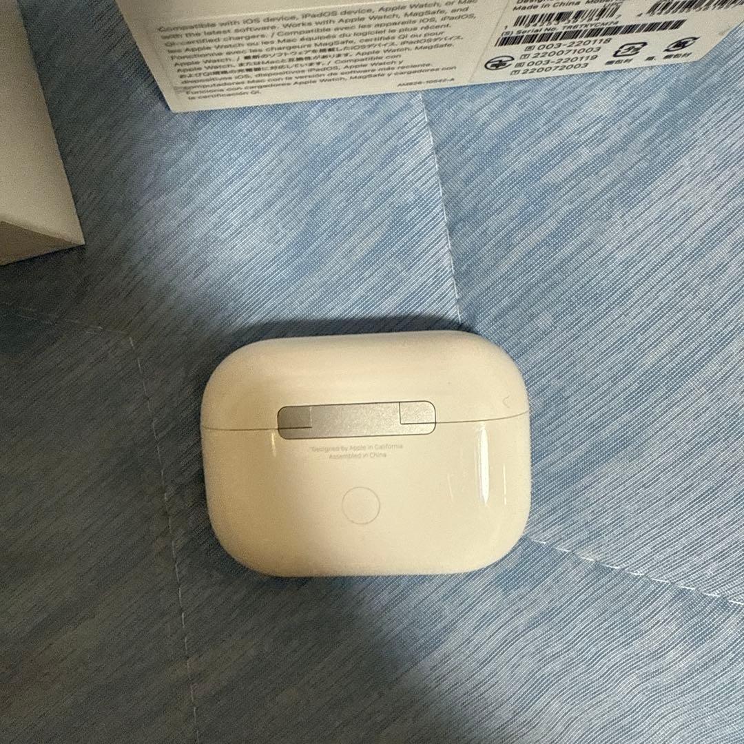 AirPods本体 充電ケーブル付き ホワイト