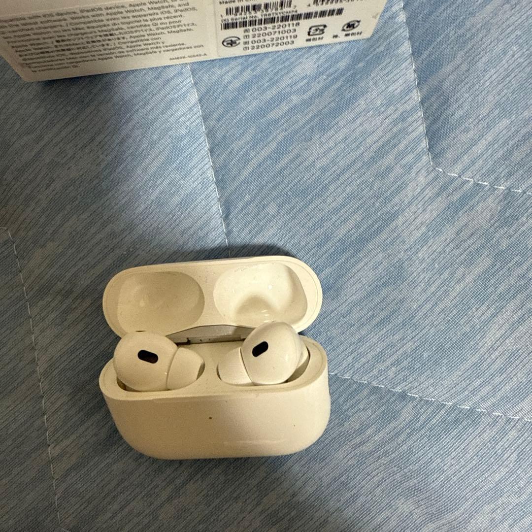 AirPods本体 充電ケーブル付き ホワイト