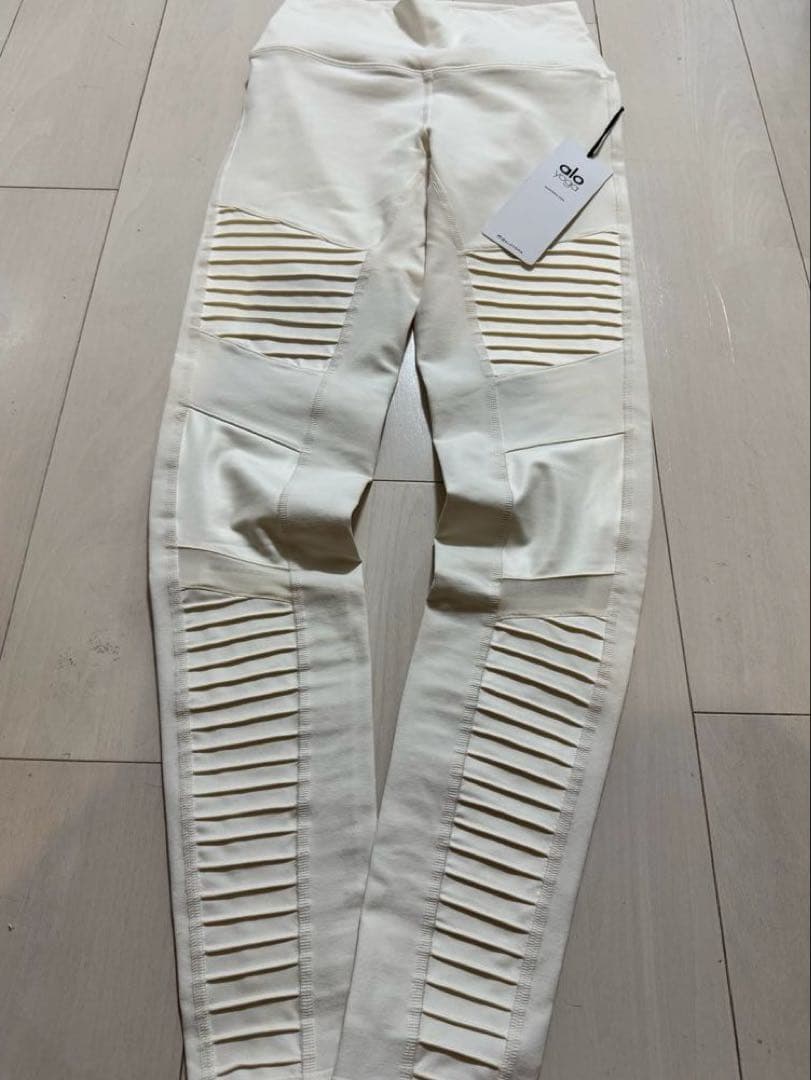alo yoga moto legging ヨガレギンス Mサイズ