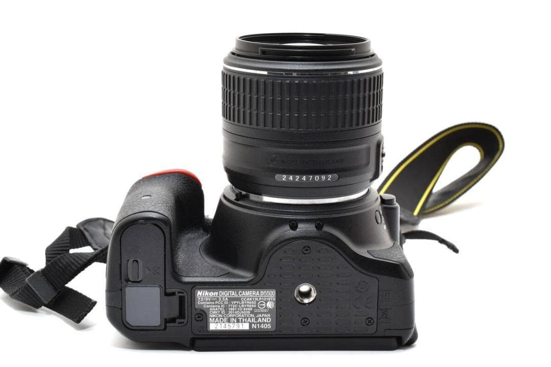ほぼ新品 Nikon D5500 標準レンズキット 《S数6640枚 箱付き》