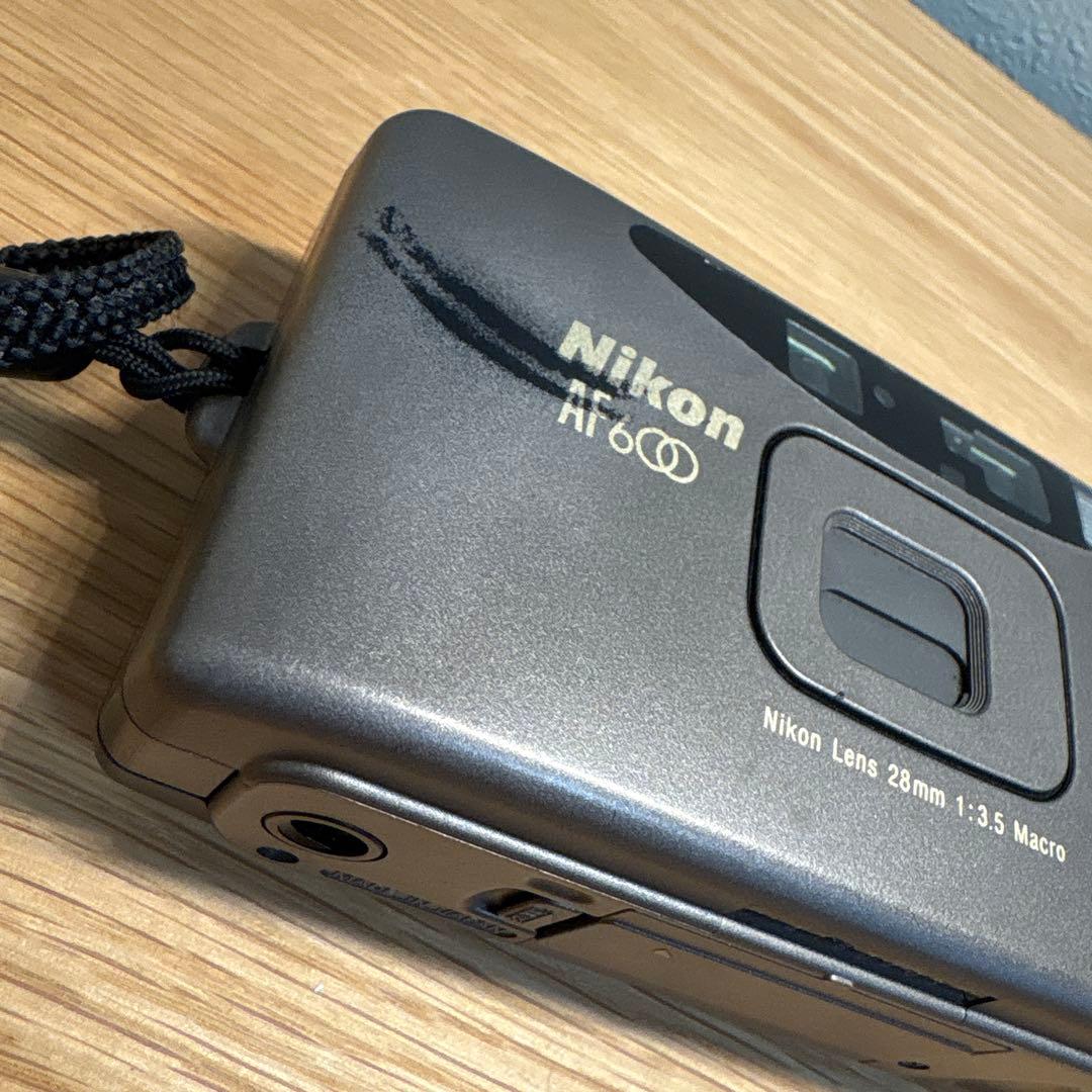 Nikon AF 600フィルムカメラ