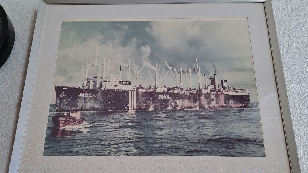 鯨の歯と台付き