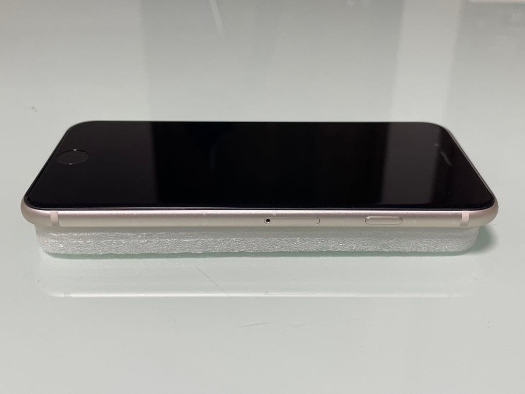 iPhone SE 第3世代 64GB バッテリー100%