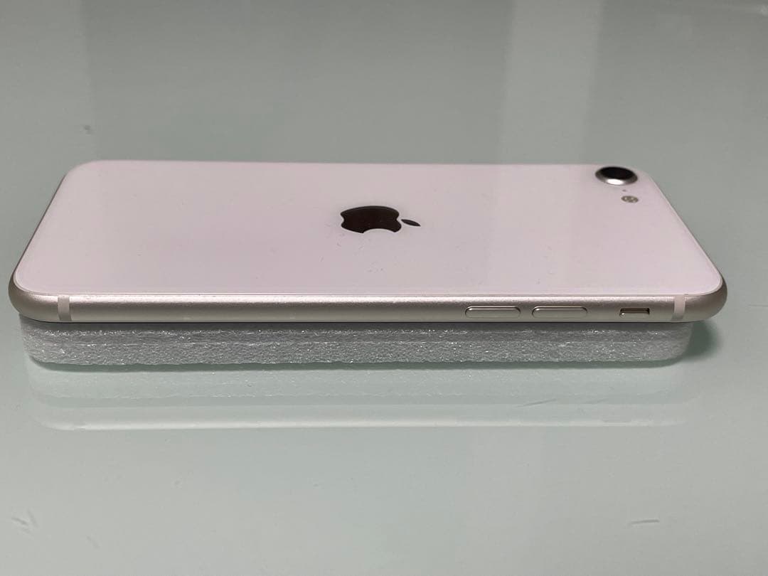 iPhone SE 第3世代 64GB バッテリー100%