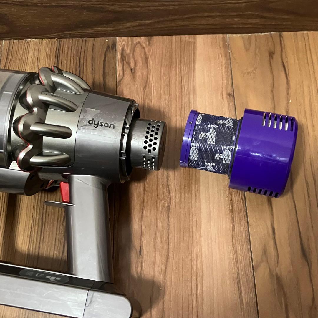 Dyson V10 スティッククリーナー 本体　アタッチメント　ダイソン