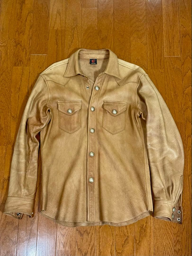 レッドムーンディアスキンシャツ