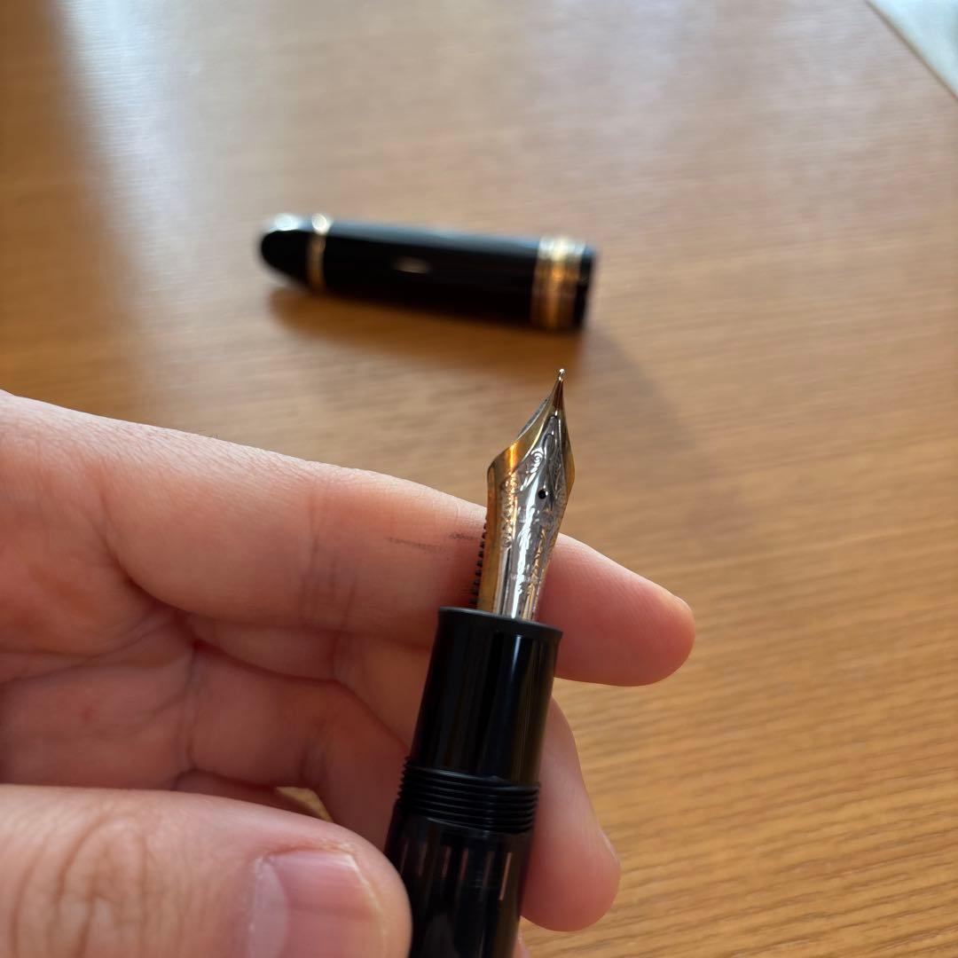 モンブランマイスターシュテュック149万年筆14K