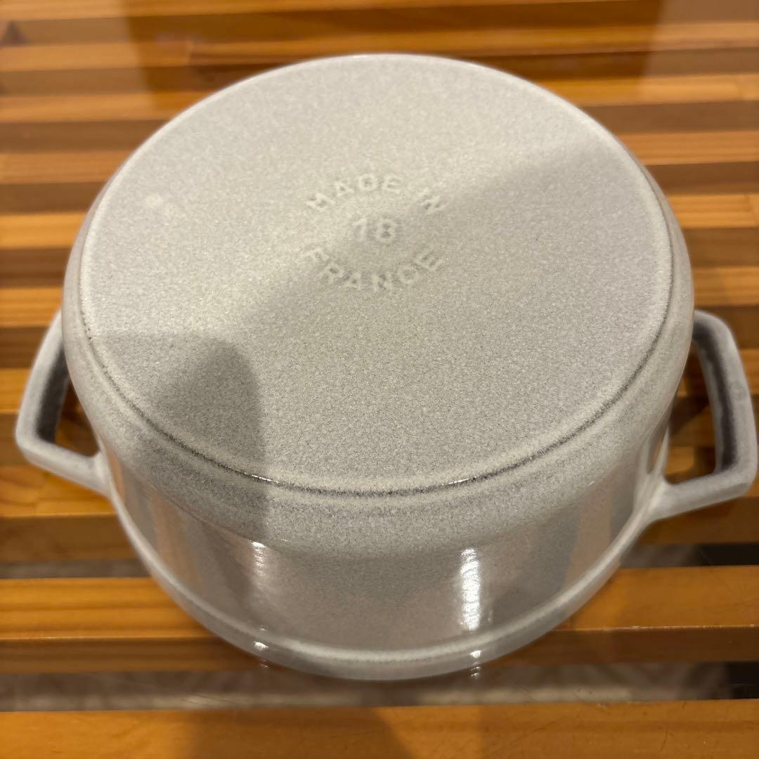美品　STAUB ラ・ココット カンパーニュ　18cm グレー　ストウブ