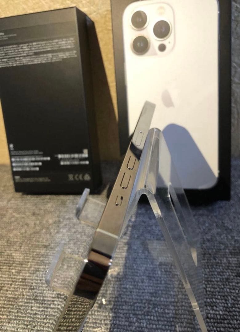 Apple iPhone 13 Pro シルバー 512gb