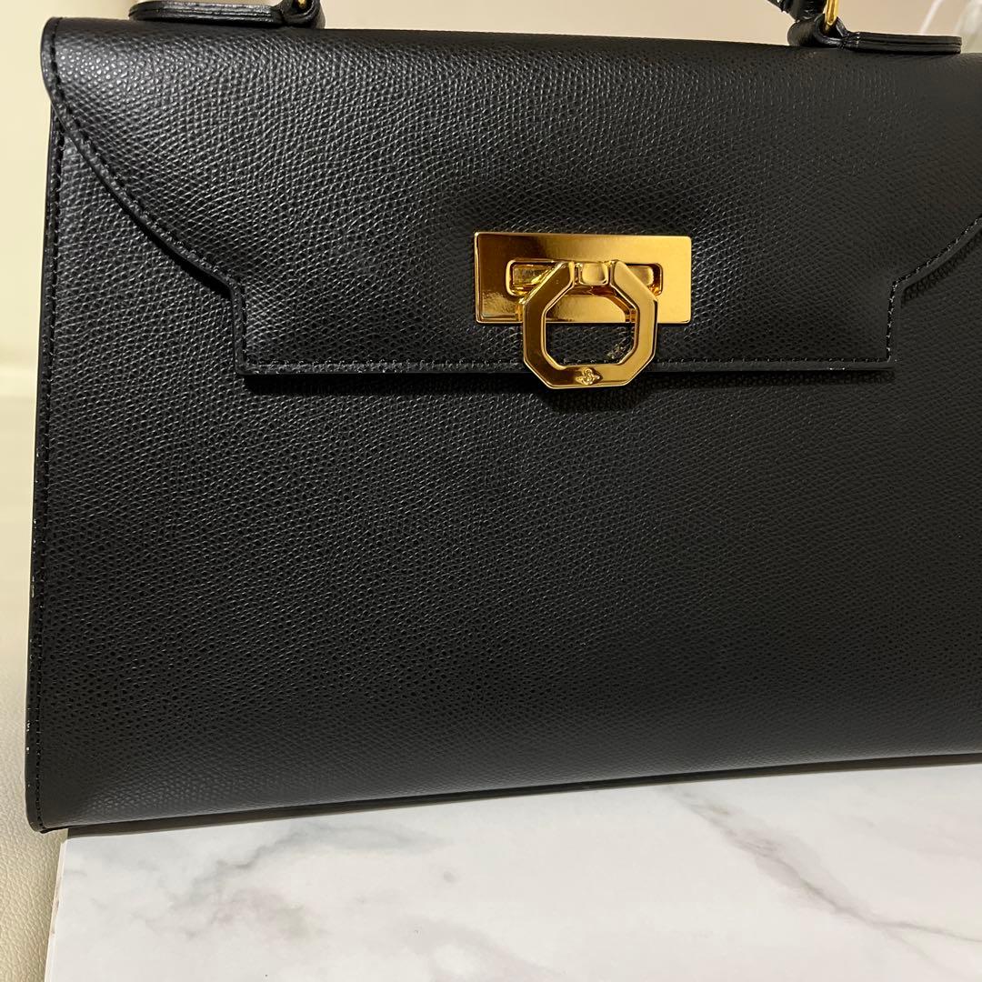 【ショルダー紐は未使用】カルボッティ