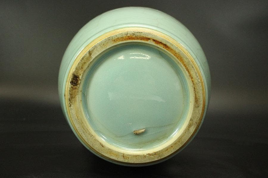 作家物 波山作 青磁草花紋 花瓶 共箱(ZE611)