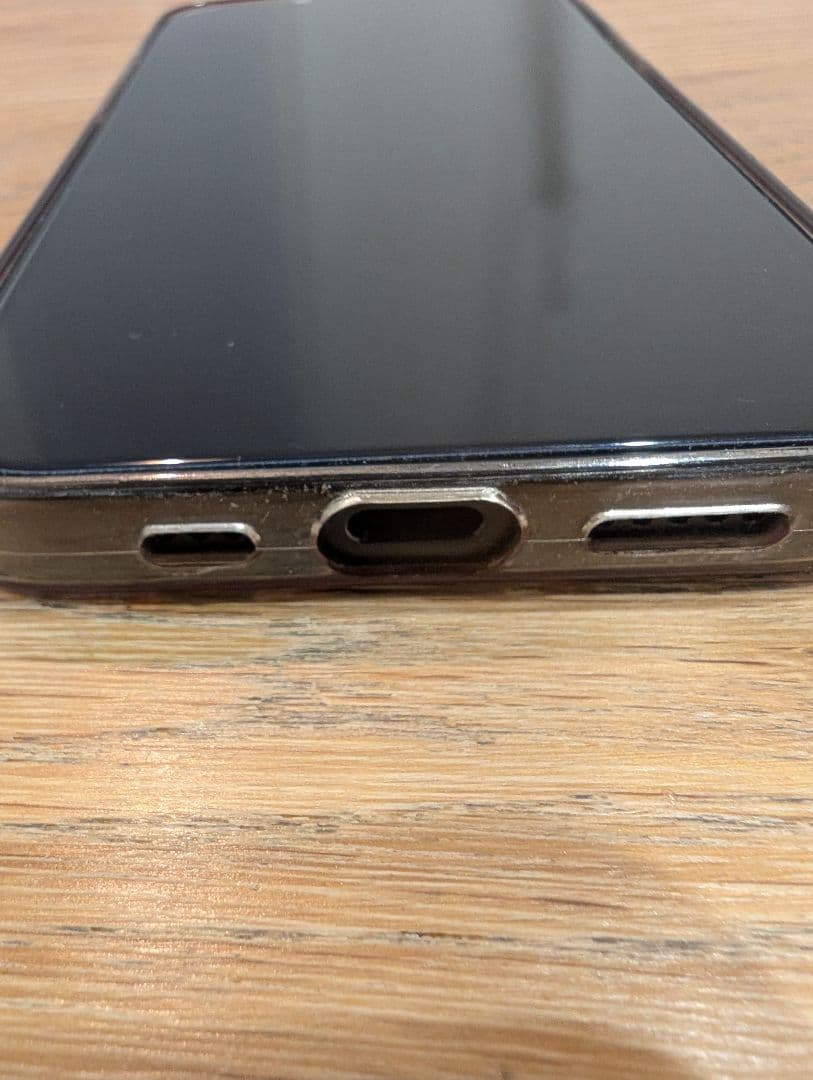 【美品】アップル iPhone16e 128GB ブラック バッテリー100%