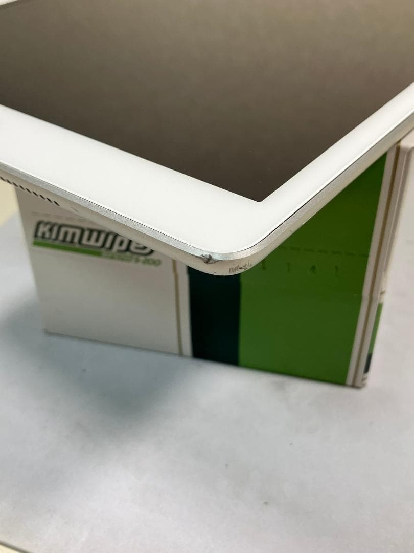 iPad 7世代　32GB シルバー　セルラー カバーガラス付