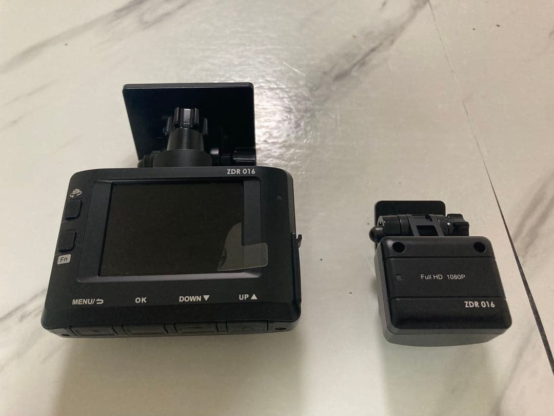 送料無料　コムテック　ドライブレコーダー ZDR016 前後２カメラ