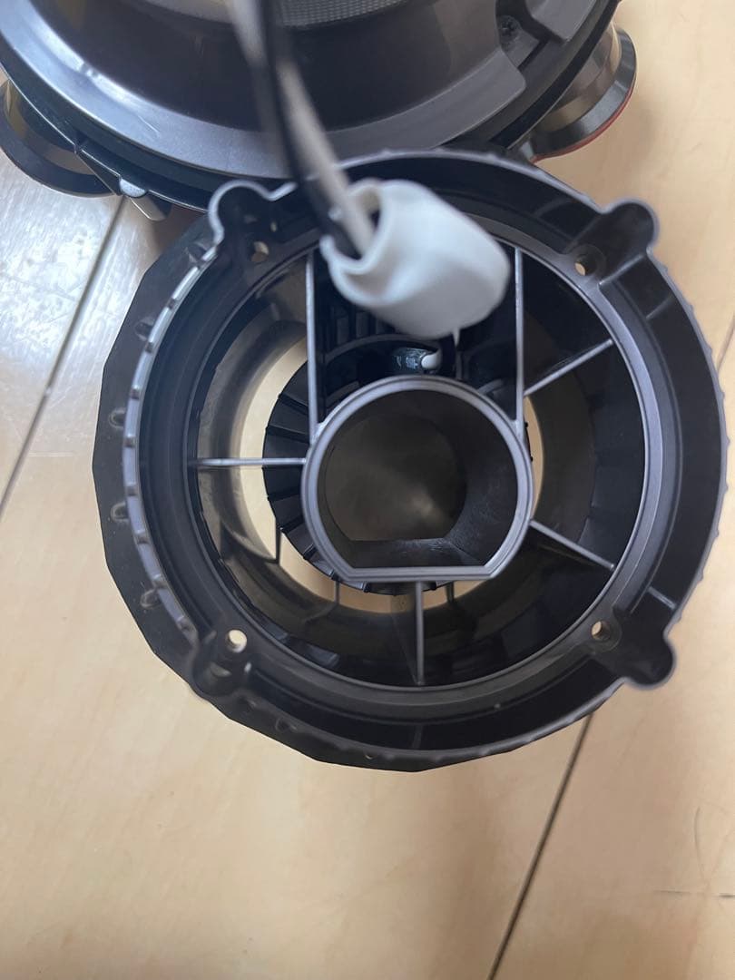 【美品)Dyson コードレスクリーナー V11 sv14エコーモード64分