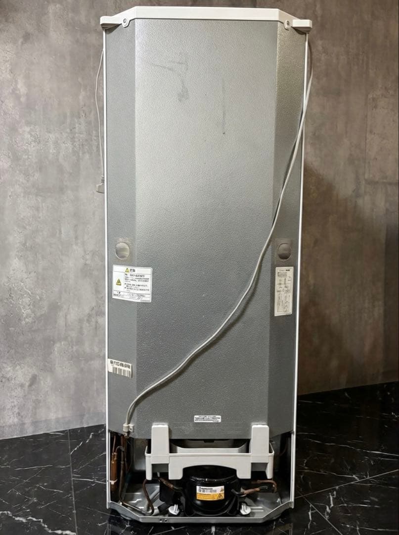 【送料込】三菱 一人暮らし 冷蔵庫 146L MR-P15EC ホワイト 特価品