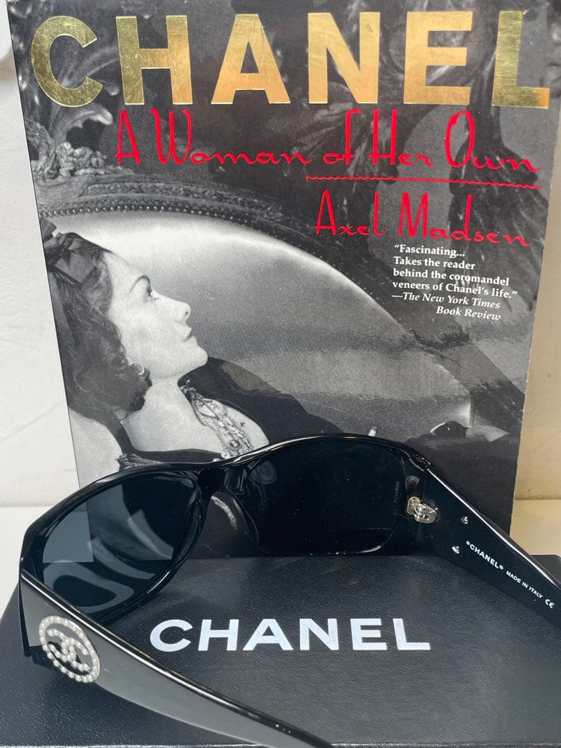 【新品未使用】CHANEL ココマーク　パール　ブラックサングラス