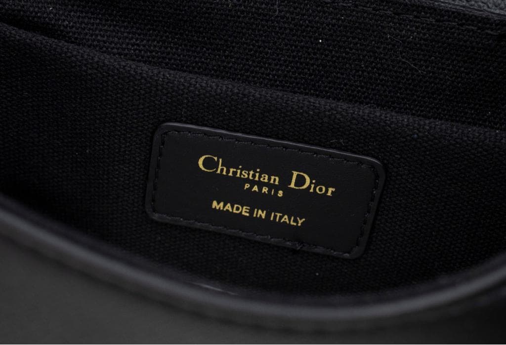 大人気！ブラック メッセンジャーバッグ