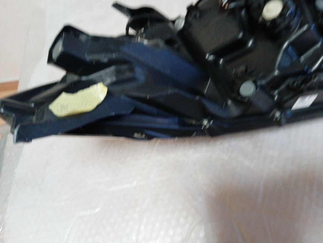 ヴォクシー80系後期ヘッドライトZRR80W/ZRR80/