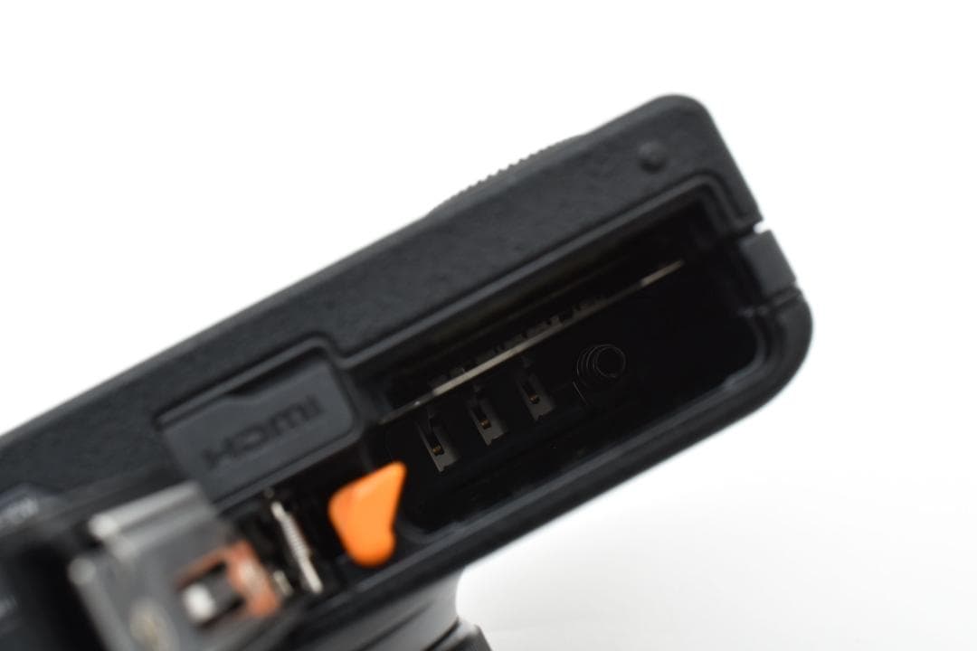 美品 FUJIFILM XQ1 ブラック デジタルカメラ