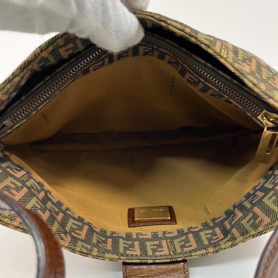 フェンディ8BR036 RU8 マンマバゲット ズッキーノ MBZ154